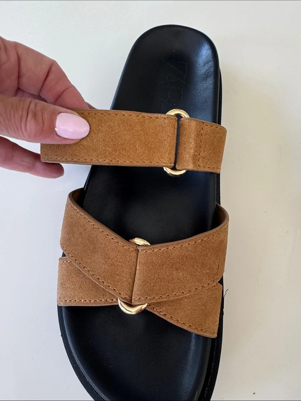 Zara Tan Suede Double-Strap Slide Sandals with Gold Accent-size 39 - Picture 4 of 9